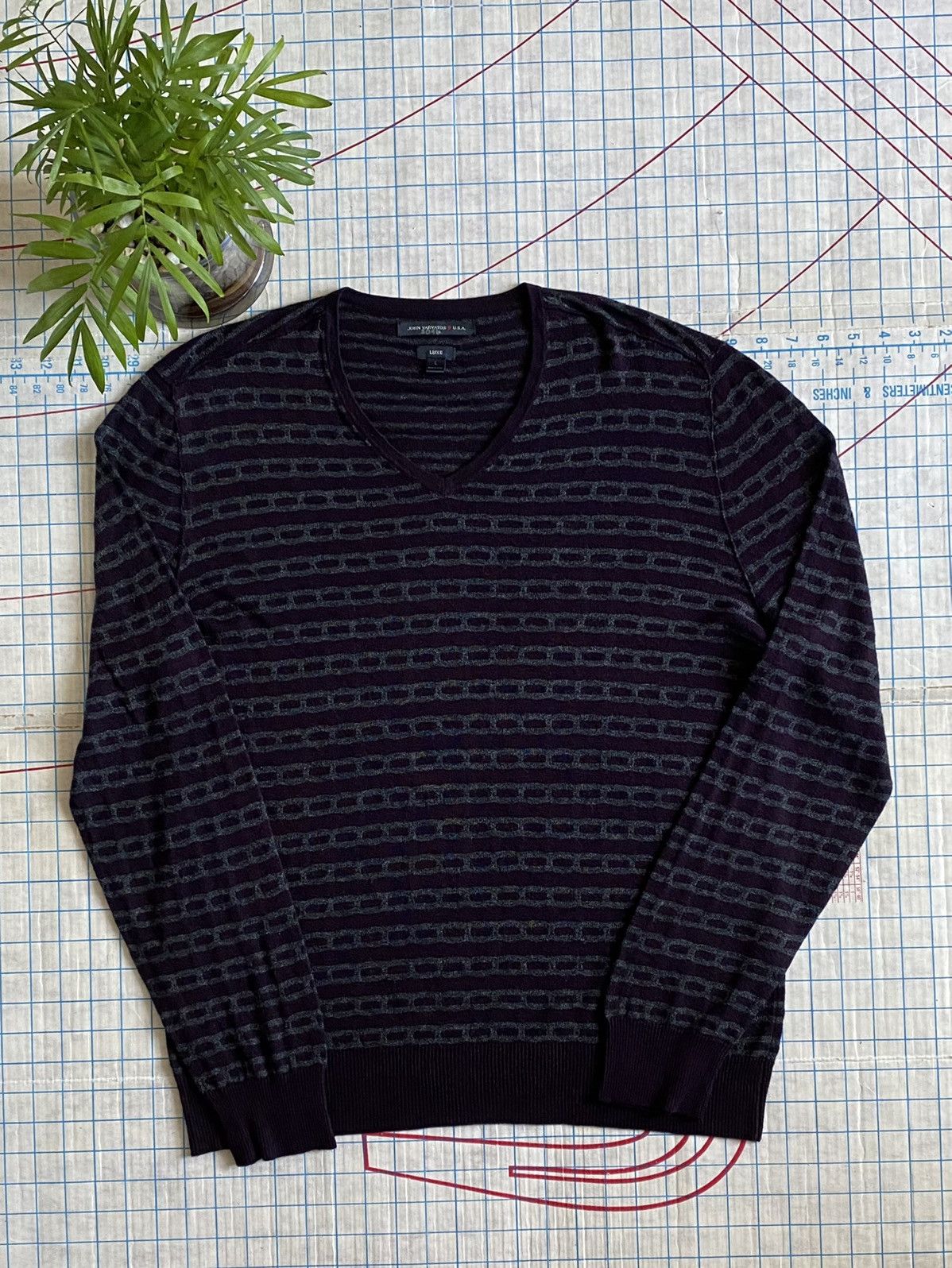 John Varvatos John Varvatos USA Luxe V Neck Sweater Size Large Size US L / EU 52-54 / 3 - 1 Thumbnail