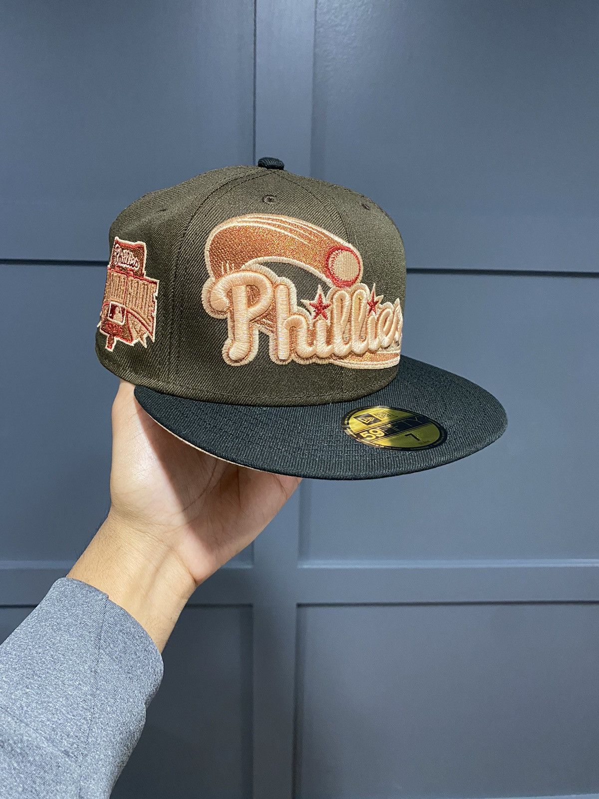 MLB Sz 7 - Philadelphia Phillies New Era Fitted Size ONE SIZE - 1 Thumbnail