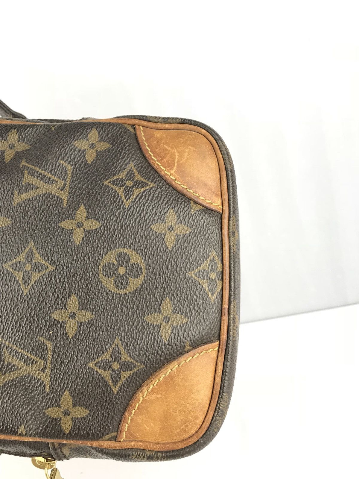 Louis Vuitton Authentic Louis Vuitton Amazon Cross body#6 Size ONE SIZE - 3 Thumbnail