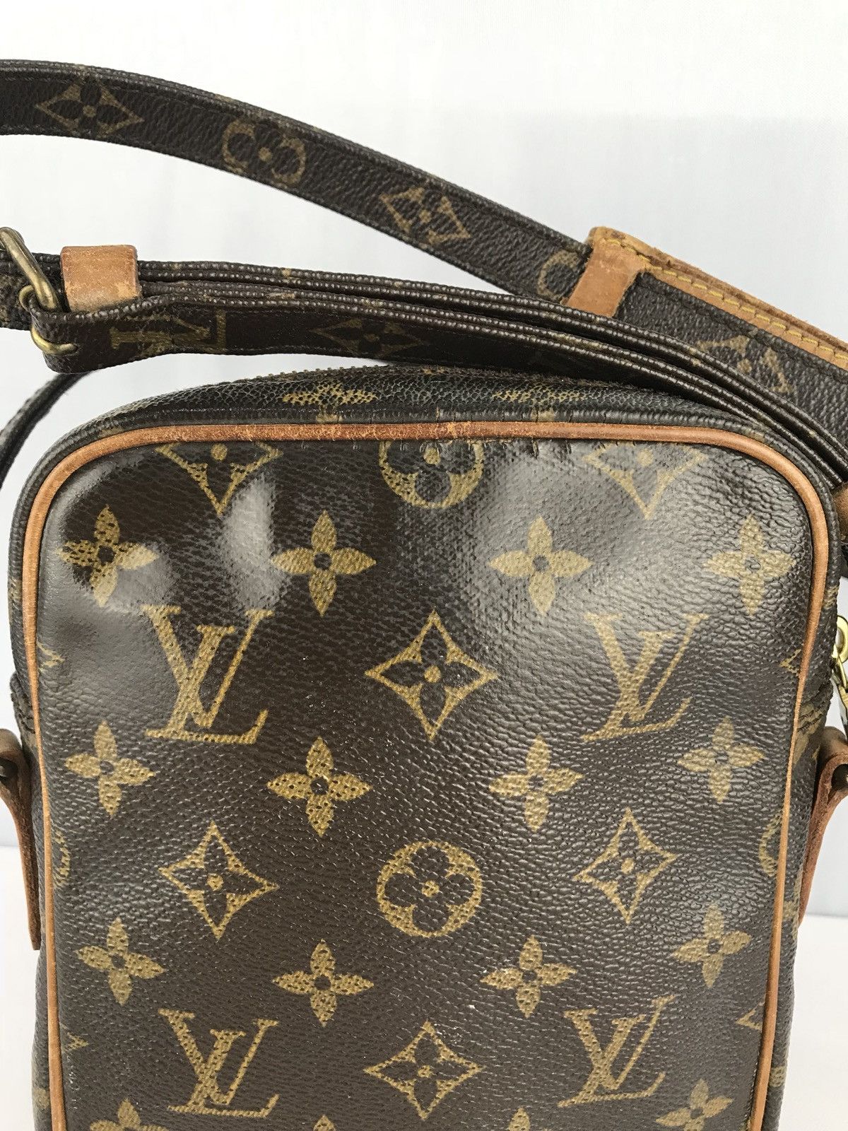 Louis Vuitton Authentic Louis Vuitton Amazon Cross body#6 Size ONE SIZE - 5 Thumbnail