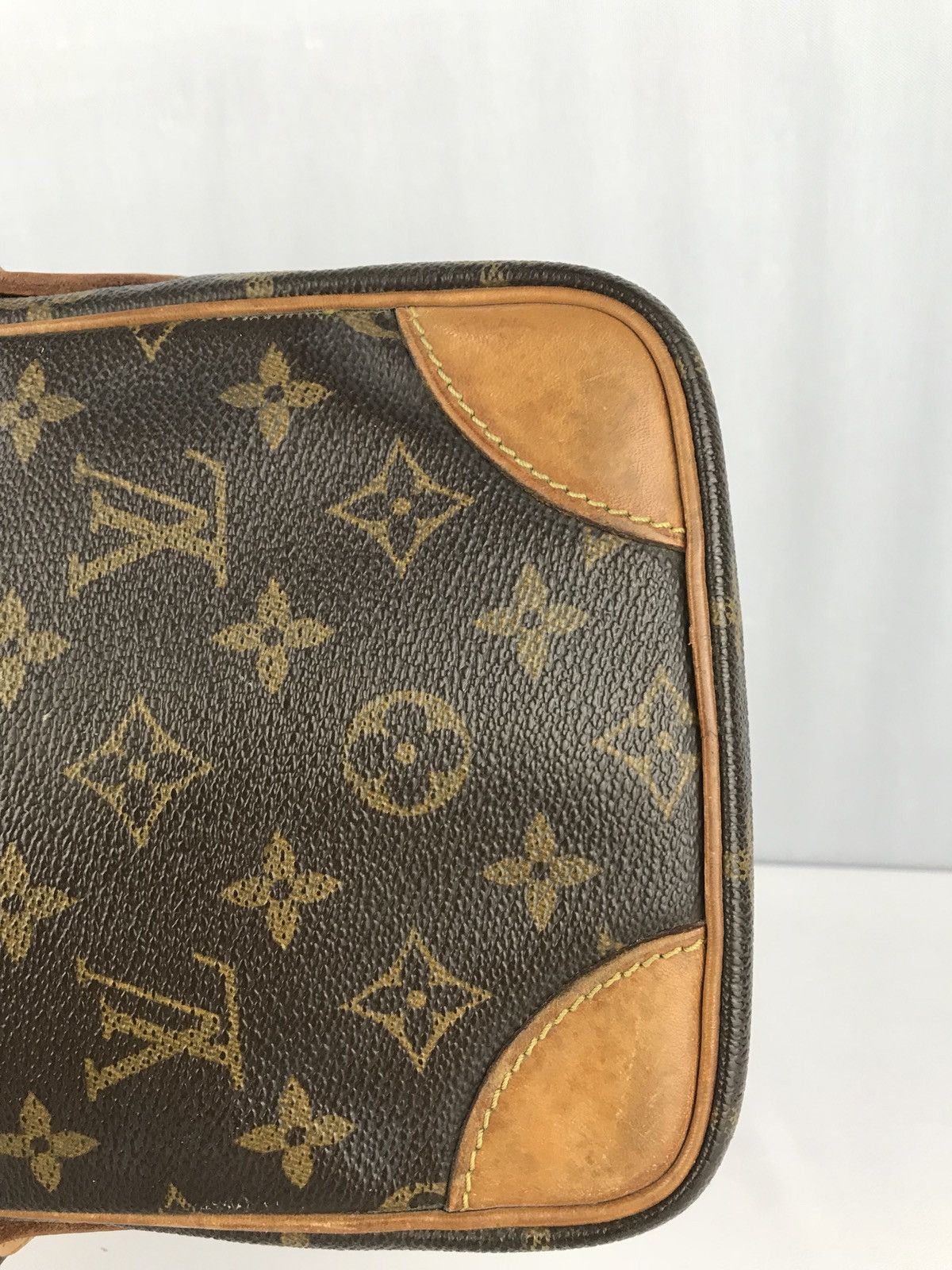 Louis Vuitton Authentic Louis Vuitton Amazon Cross body#6 Size ONE SIZE - 10 Thumbnail