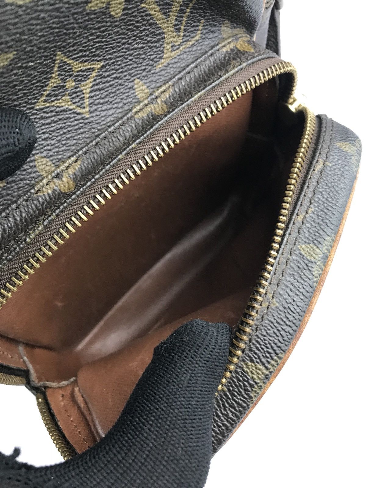 Louis Vuitton Authentic Louis Vuitton Amazon Cross body#6 Size ONE SIZE - 17 Thumbnail
