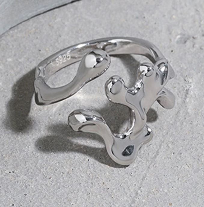 Vintage 2pc Set Vintage Elegant Irregular Hollow Rings Size ONE SIZE - 5 Thumbnail