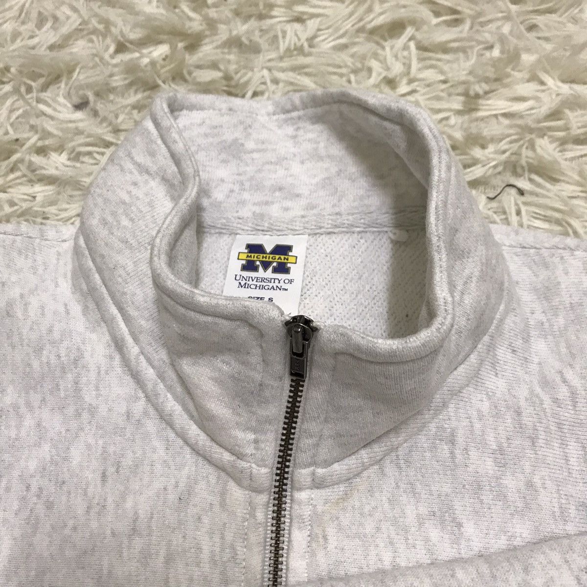 GU UNIVERSITY OF MICHIGAN BIGLOGO HALF ZIPPER SWEATSHIRT Size US M / EU 48-50 / 2 - 8 Thumbnail