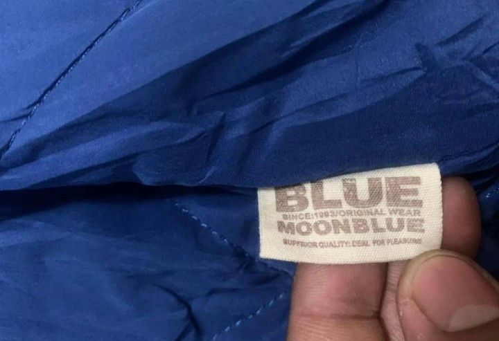 Vintage Rare Varsity Blue Moon vintage dept since 1993 Size US L / EU 52-54 / 3 - 6 Thumbnail