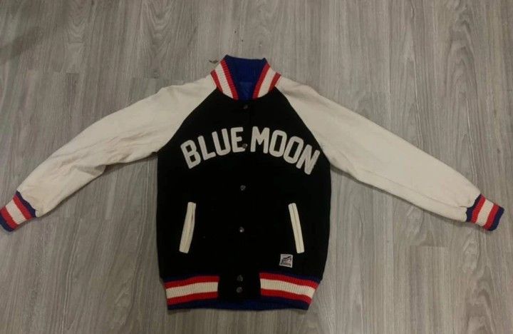 Vintage Rare Varsity Blue Moon vintage dept since 1993 Size US L / EU 52-54 / 3 - 2 Thumbnail