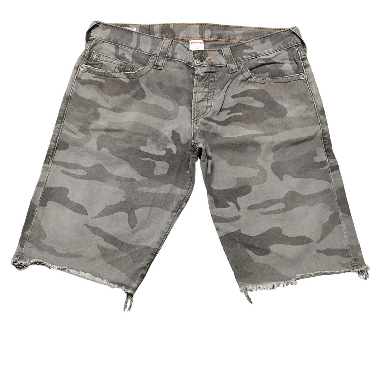 True Religion × Vintage Vintage True Religion Camo GENO CUT-OFF Short Pants Size US 37 - 1 Thumbnail