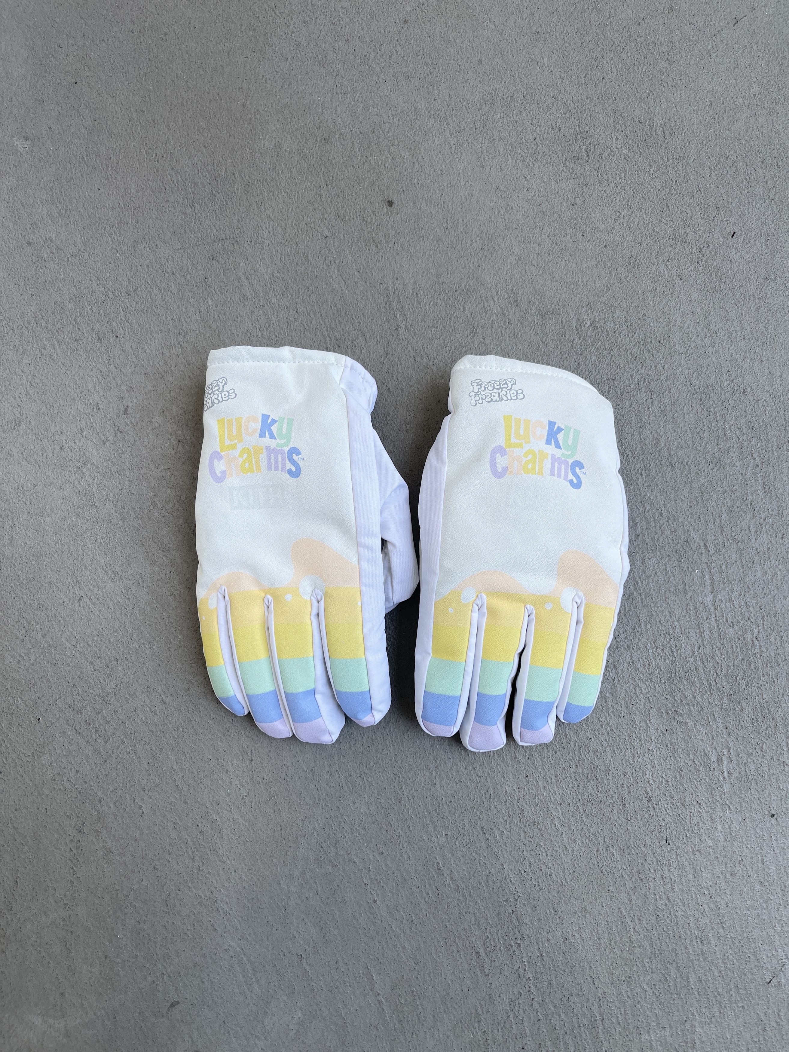 image of Kith X Lucky Charms Freezy Freakiest Gloves in White, Men's