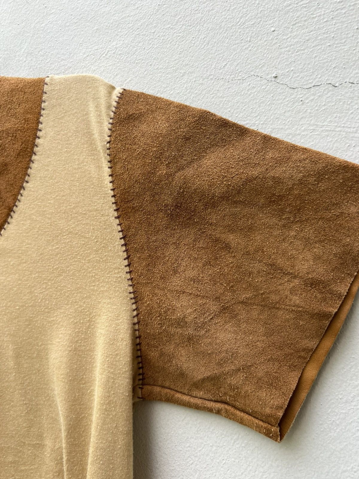 Levi's Vintage 2004 Levi’s Hybrid Leather Cotton t shirt Size US M / EU 48-50 / 2 - 8 Thumbnail