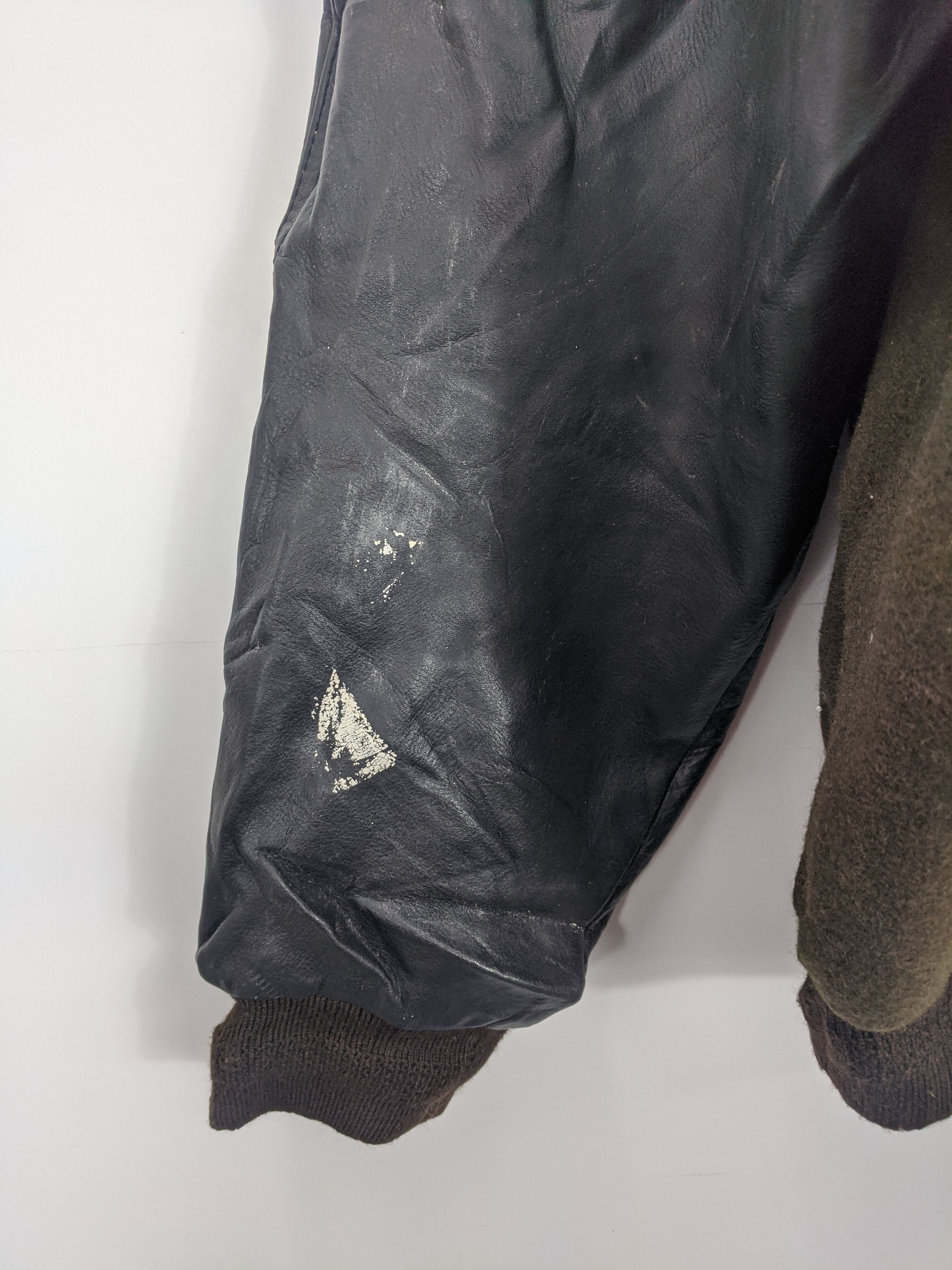Japanese Brand × Vintage Vintage 90s Japanese Brand Leather Sleeve Varsity V0150 Size US M / EU 48-50 / 2 - 10 Thumbnail