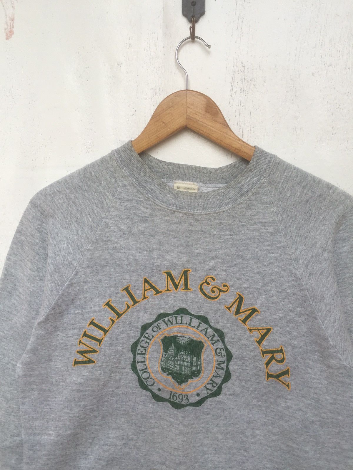 Vintage crewneck