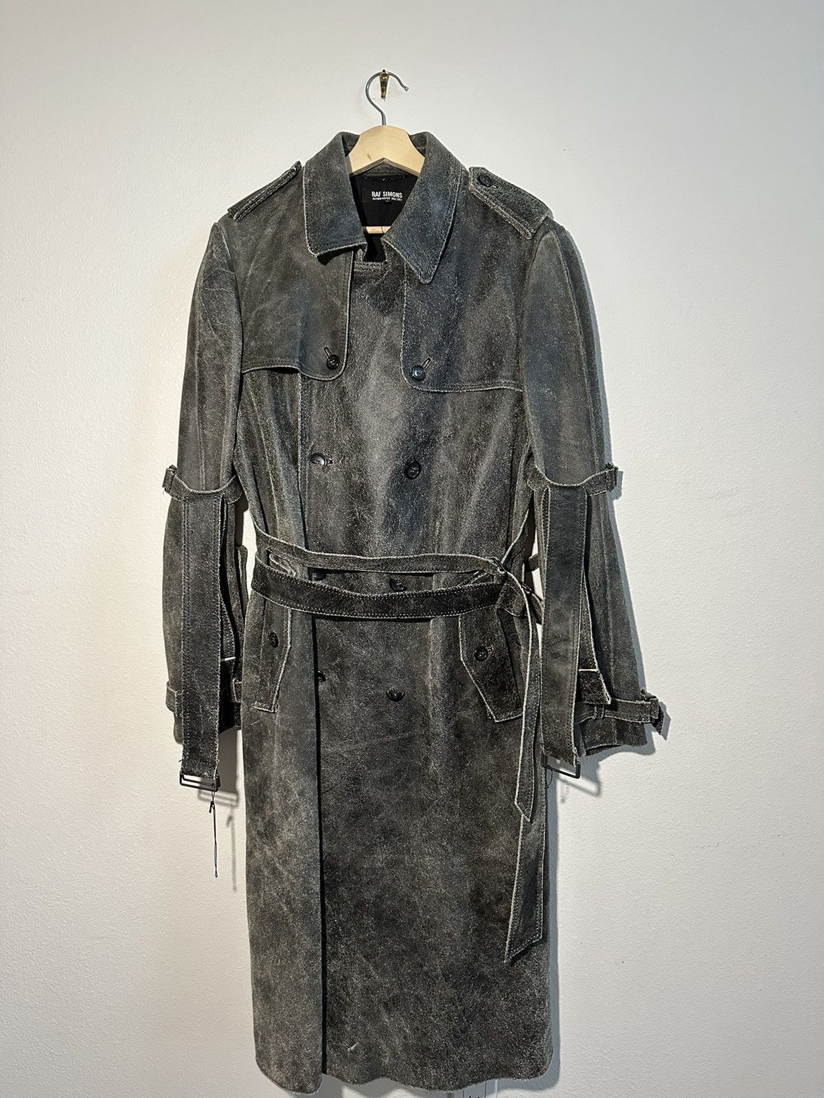 RAF BY RAF SIMONS F/W 2006 PADDED NYLON TRENCH COAT. (54 / L