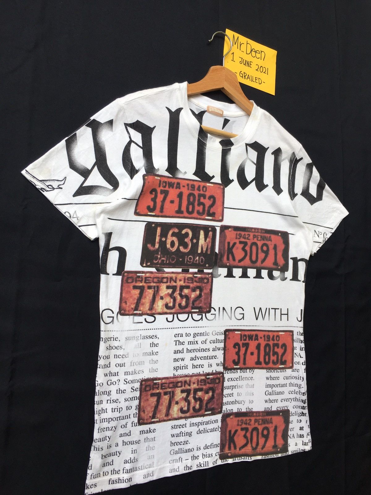 John Galliano Rare Vintage John Galliano Newspaper Tshirt Size US S / EU 44-46 / 1 - 2 Thumbnail