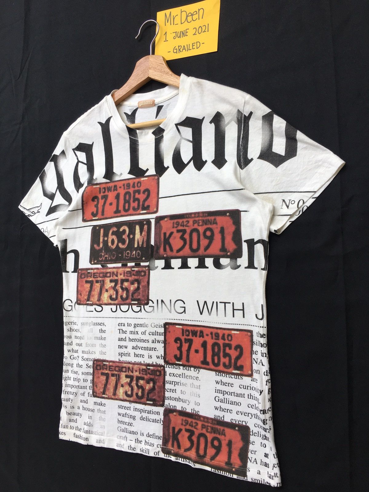 John Galliano Rare Vintage John Galliano Newspaper Tshirt Size US S / EU 44-46 / 1 - 3 Thumbnail
