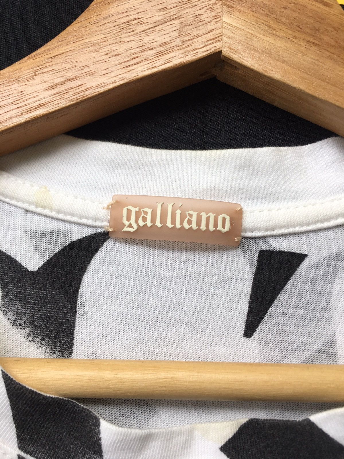John Galliano Rare Vintage John Galliano Newspaper Tshirt Size US S / EU 44-46 / 1 - 8 Thumbnail