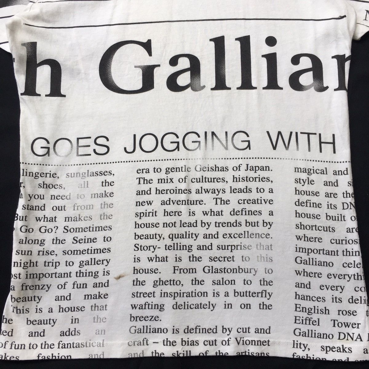 John Galliano Rare Vintage John Galliano Newspaper Tshirt Size US S / EU 44-46 / 1 - 18 Thumbnail