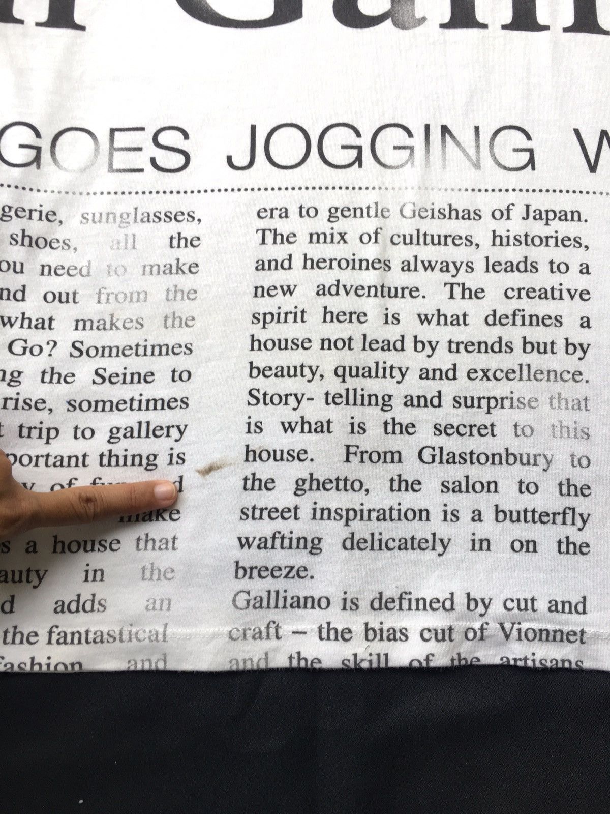John Galliano Rare Vintage John Galliano Newspaper Tshirt Size US S / EU 44-46 / 1 - 20 Thumbnail