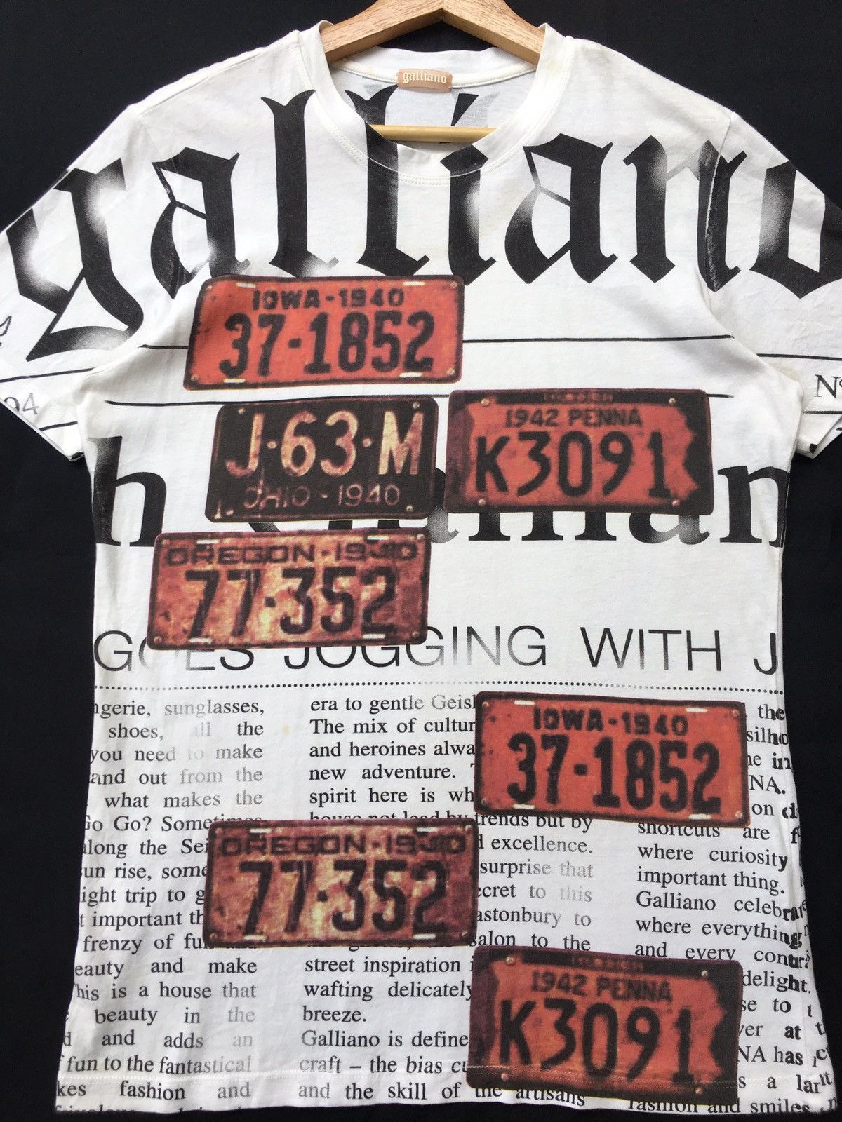 John Galliano Rare Vintage John Galliano Newspaper Tshirt Size US S / EU 44-46 / 1 - 4 Thumbnail