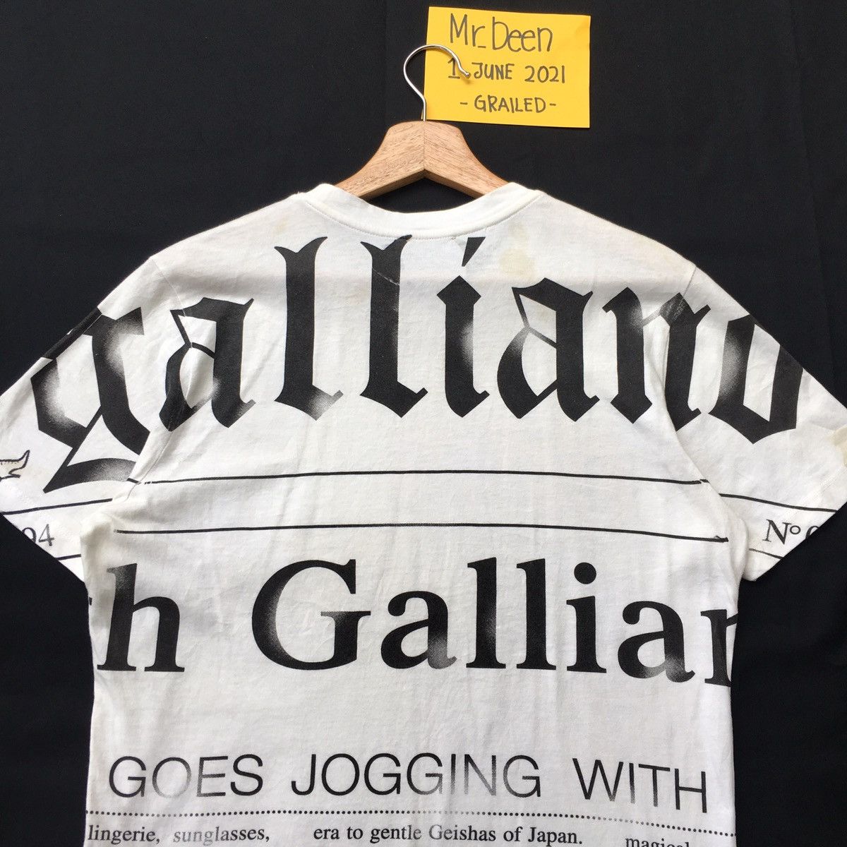 John Galliano Rare Vintage John Galliano Newspaper Tshirt Size US S / EU 44-46 / 1 - 19 Thumbnail