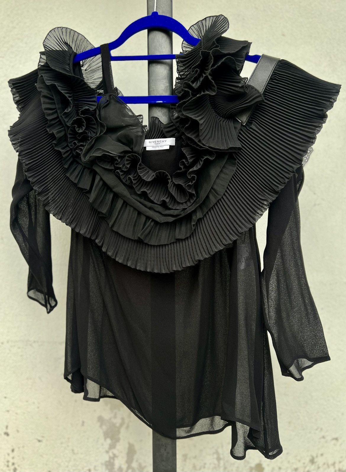 Givenchy Elegance & luxurious black viscose blouse by GIVENCHY Size XS / US 0-2 / IT 36-38 - 1 Thumbnail