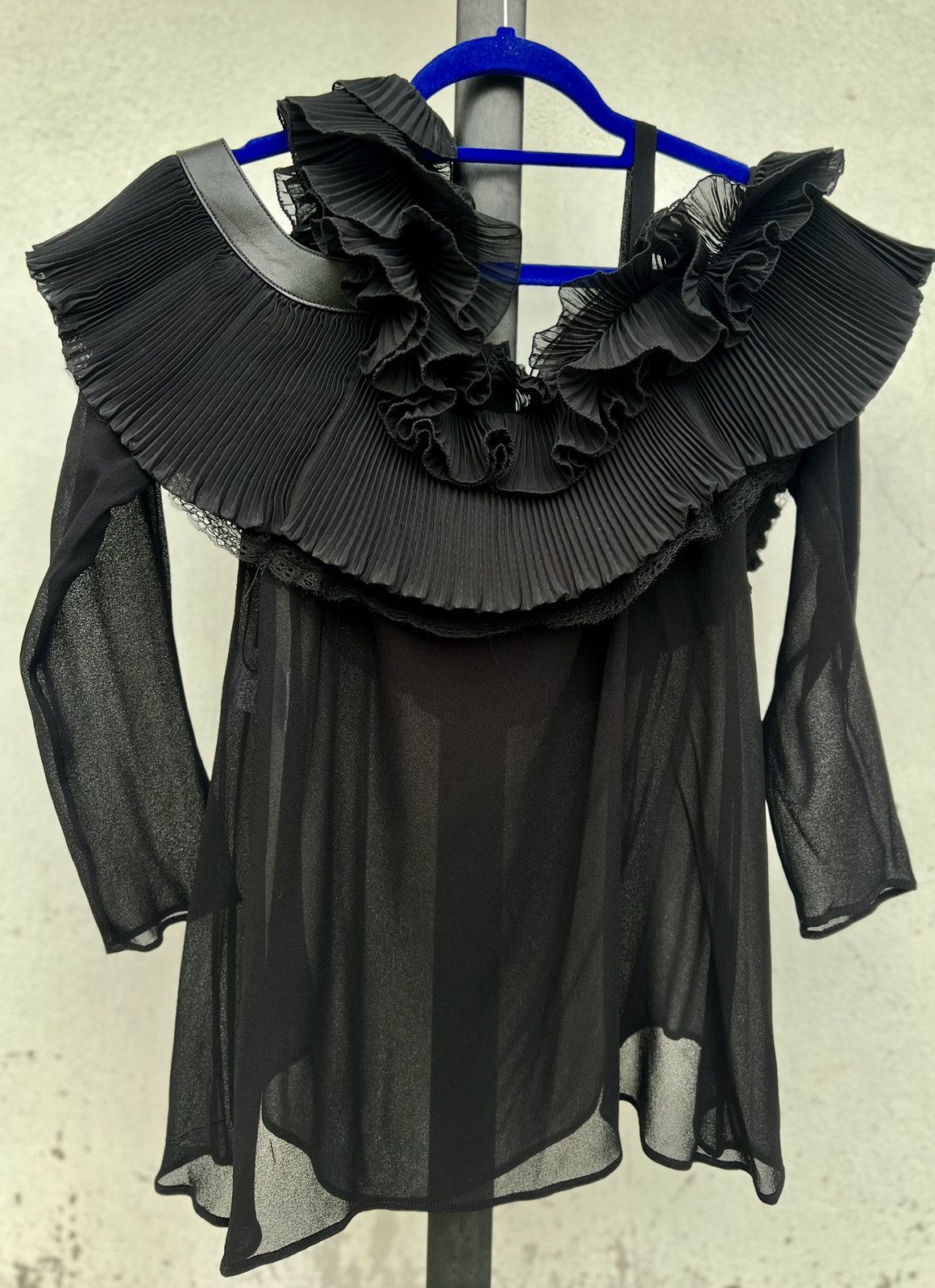 Givenchy Elegance & luxurious black viscose blouse by GIVENCHY Size XS / US 0-2 / IT 36-38 - 2 Thumbnail