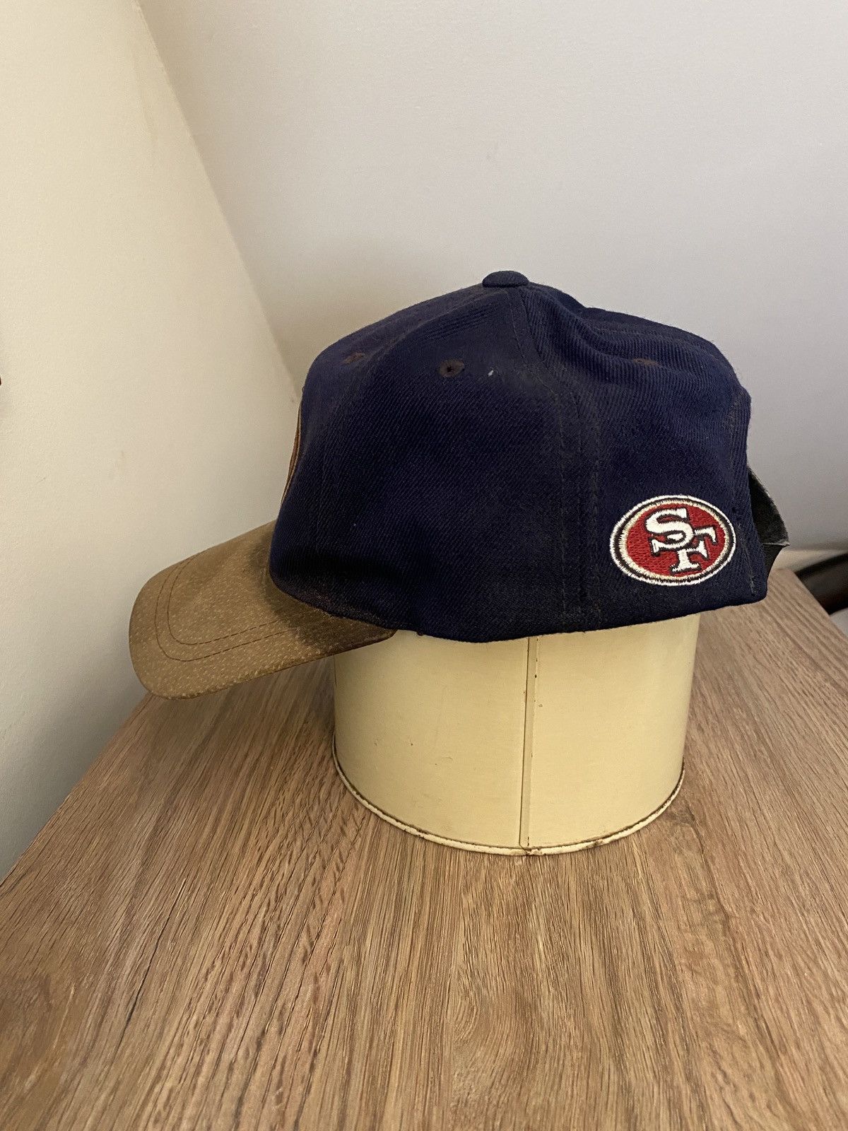 NFL Vintage 90’s San Francisco 49ers Distressed Strapback Hat Size ONE SIZE - 9 Thumbnail