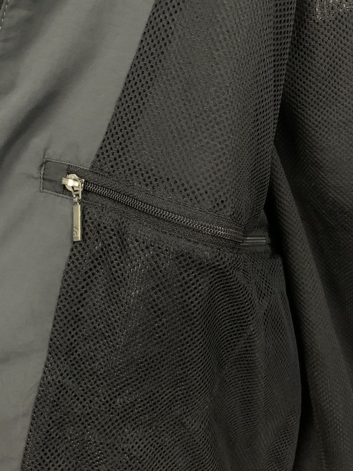 The North Face The North Face Grey Faded Windbreaker Jacket Made in Japan Size US S / EU 44-46 / 1 - 17 Thumbnail