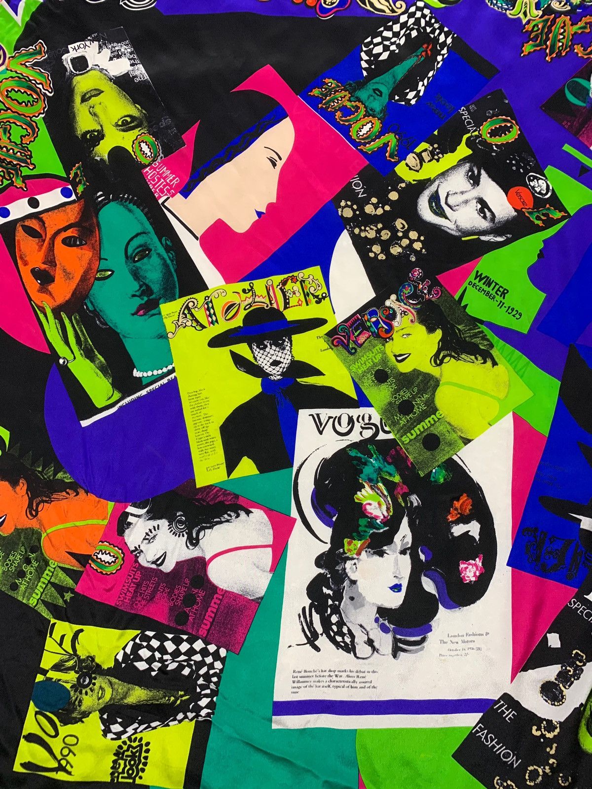 Versace × Vintage × Vogue Iconic Gianni Versace Vogue Covers Large Silk Scarf Shawl Size ONE SIZE - 8 Thumbnail