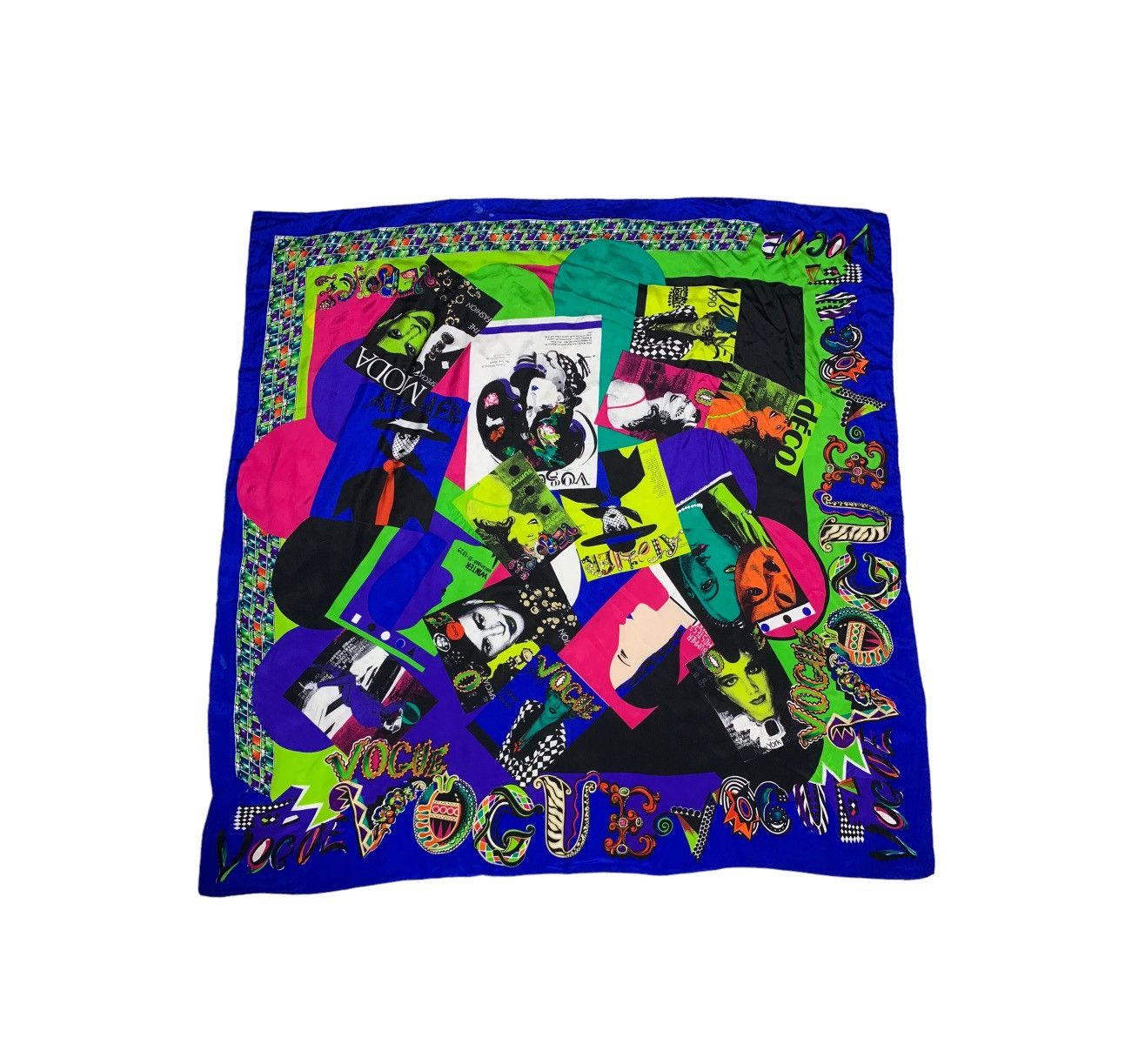 Versace × Vintage × Vogue Iconic Gianni Versace Vogue Covers Large Silk Scarf Shawl Size ONE SIZE - 1 Thumbnail