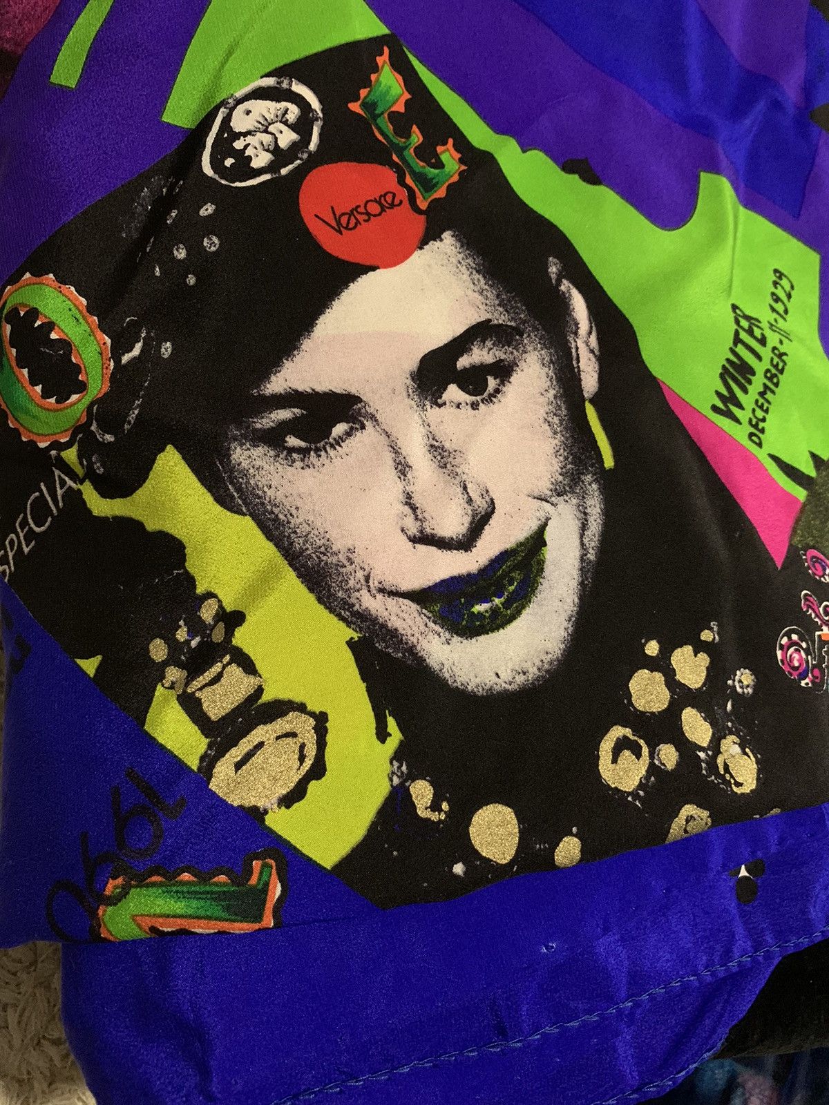 Versace × Vintage × Vogue Iconic Gianni Versace Vogue Covers Large Silk Scarf Shawl Size ONE SIZE - 2 Thumbnail