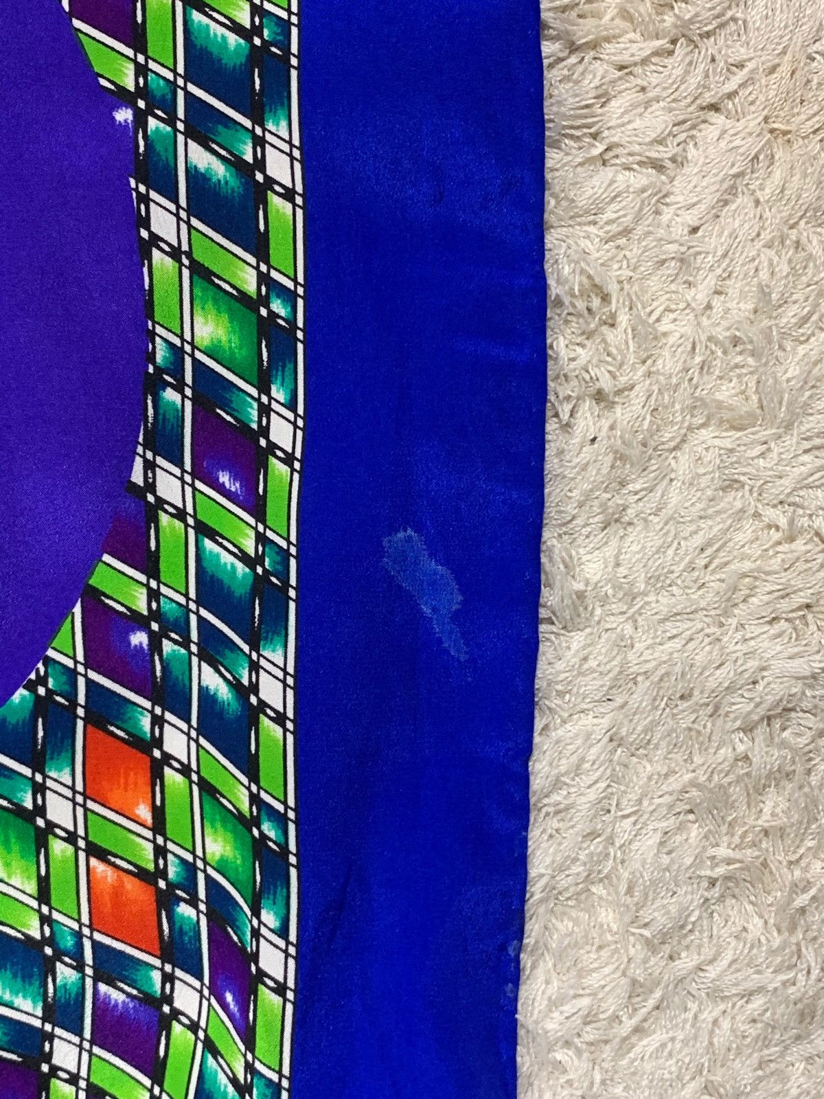 Versace × Vintage × Vogue Iconic Gianni Versace Vogue Covers Large Silk Scarf Shawl Size ONE SIZE - 11 Thumbnail