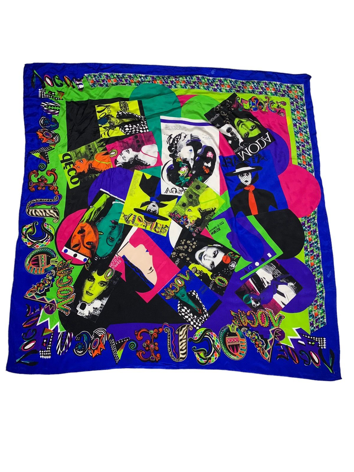 Versace × Vintage × Vogue Iconic Gianni Versace Vogue Covers Large Silk Scarf Shawl Size ONE SIZE - 3 Thumbnail