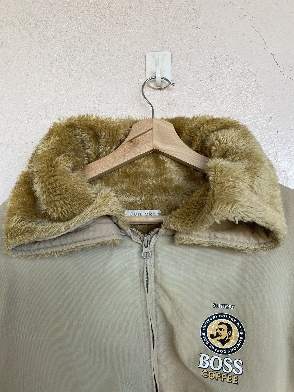 Japanese Brand Vintage Sundaded Suntory Boss Coffee Jacket Fur Sherpa Size US L / EU 52-54 / 3 - 8 Thumbnail