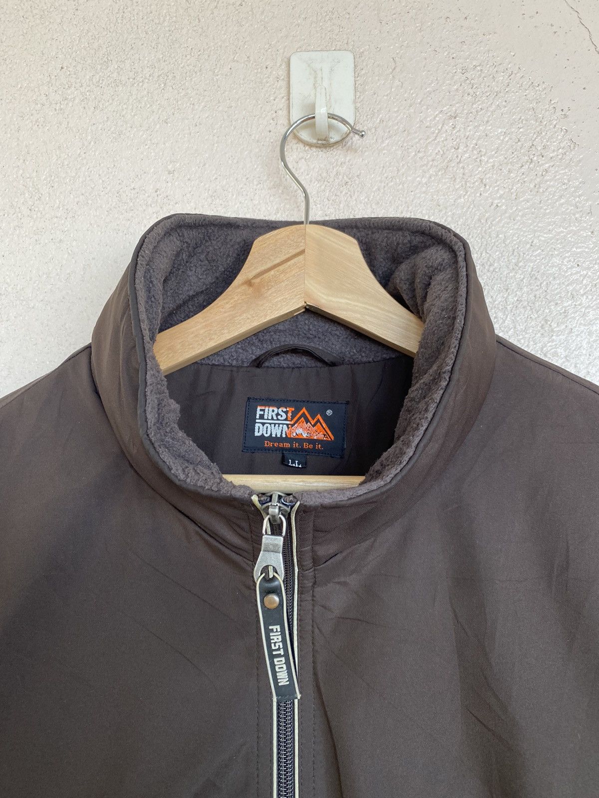 Japanese Brand Vintage First Down USA Jacket Puffer Jacket Travis Brown Size US L / EU 52-54 / 3 - 3 Thumbnail