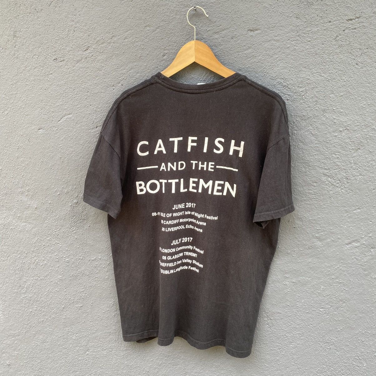 Band Tees Thrashed Faded Catfish And The Bottleman UK Band ERD GRUNGE Size US L / EU 52-54 / 3 - 2 Thumbnail