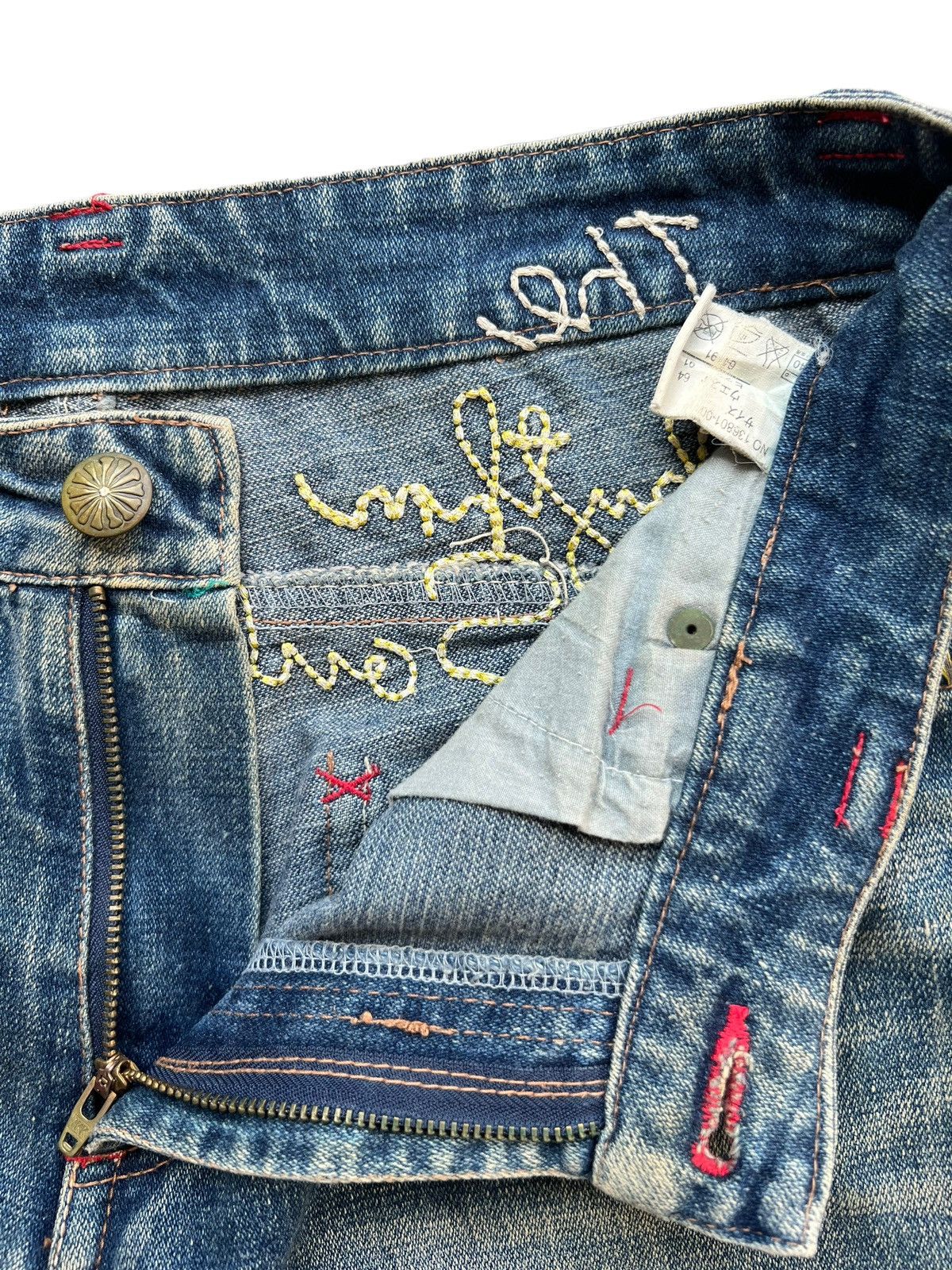 Avirex Distressed Rusty Skull Graphic Patch Denim Jeans 32x31.5 Size US 32 / EU 48 - 11 Thumbnail