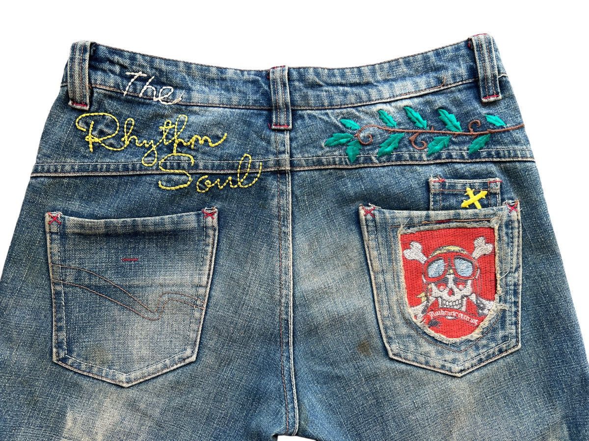Avirex Distressed Rusty Skull Graphic Patch Denim Jeans 32x31.5 Size US 32 / EU 48 - 9 Thumbnail