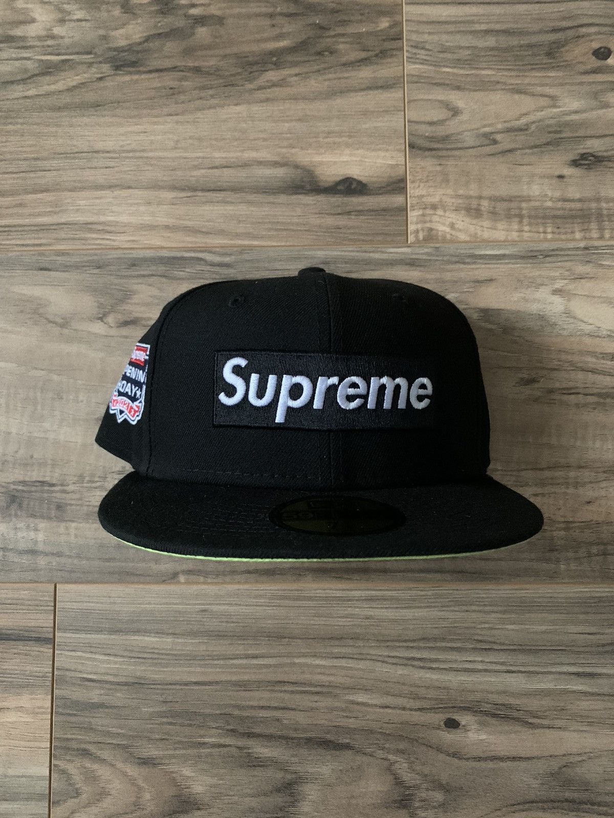 image of Supreme No Comp Box Logo New Era in Black, Men's