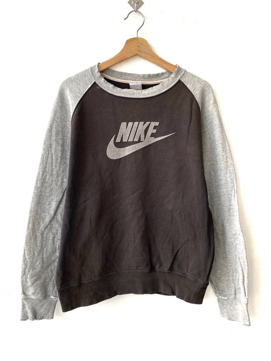Nike Vintage Y2K Nike Distressed Big Logo Crewneck Travis Scott Size US M / EU 48-50 / 2 - 1 Thumbnail