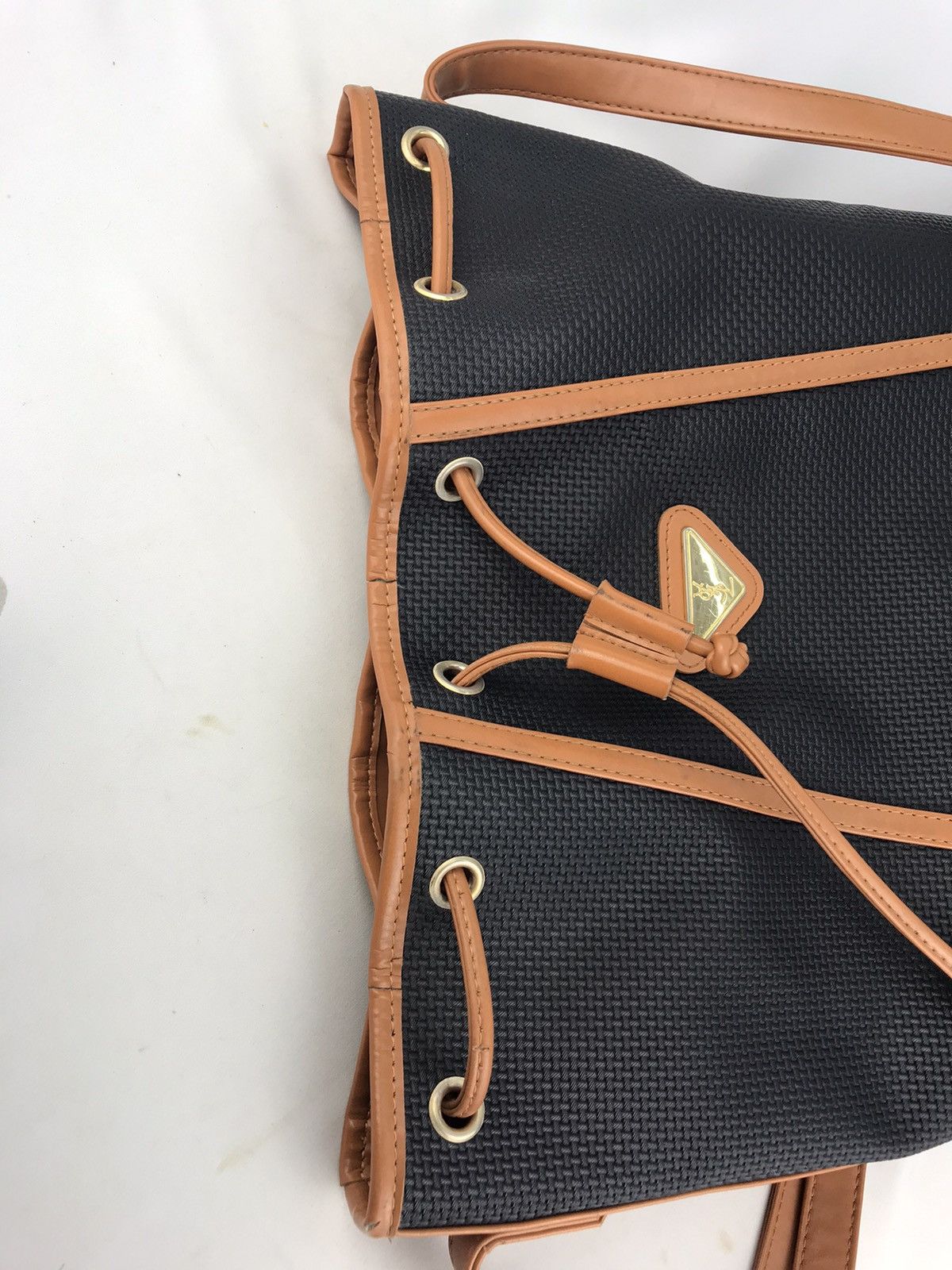 Yves Saint Laurent ❌Last Drop❌ Authentic Vintage YSL Bucket Drawstring Handbag Size ONE SIZE - 23 Thumbnail