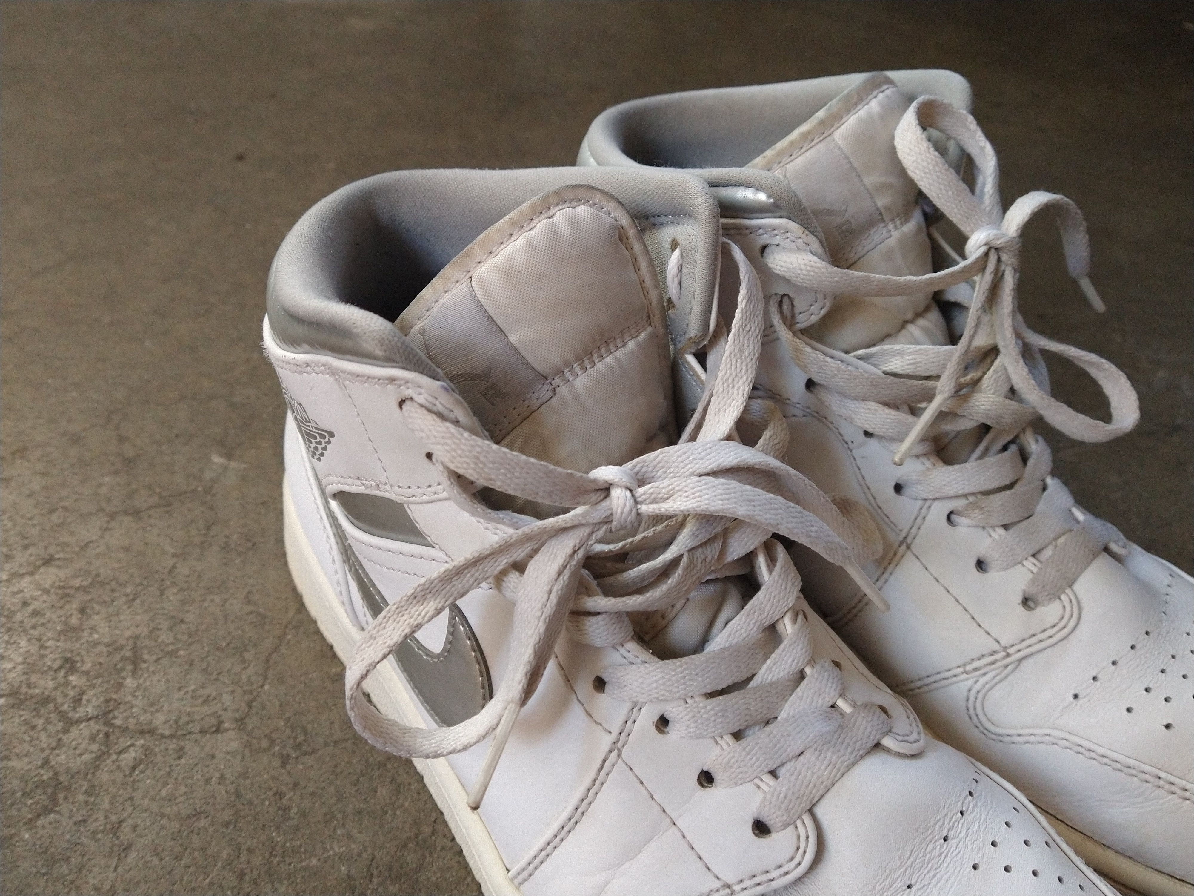 Jordan Brand Nike Air Jordan 1 Retro Mid Pure Money Size 9.5 554724-105 Size US 9.5 / EU 42-43 - 6 Thumbnail