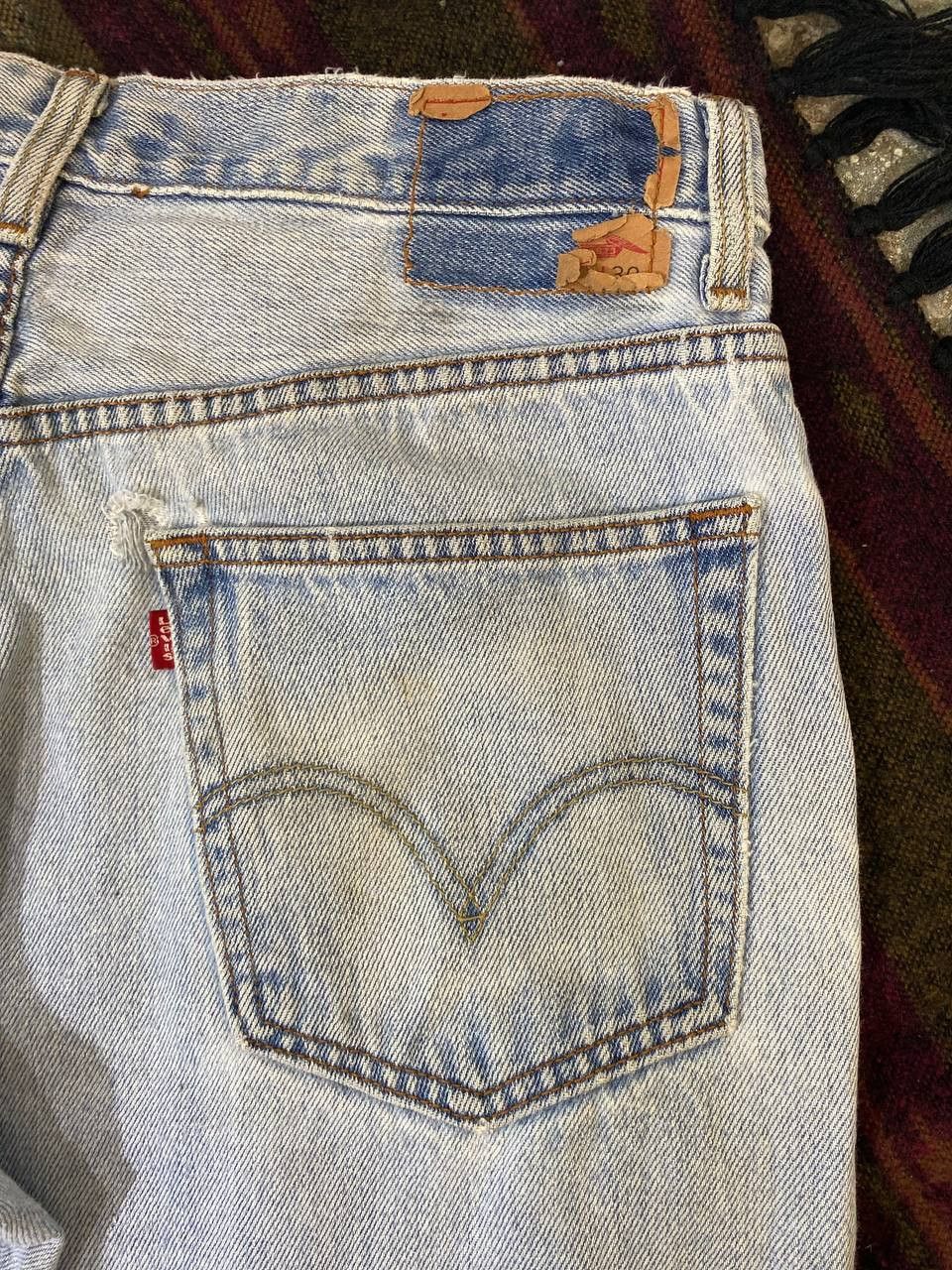 Levi's vintage levis 505 light wash paint splatter distressed denim Size US 34 / EU 50 - 5 Thumbnail