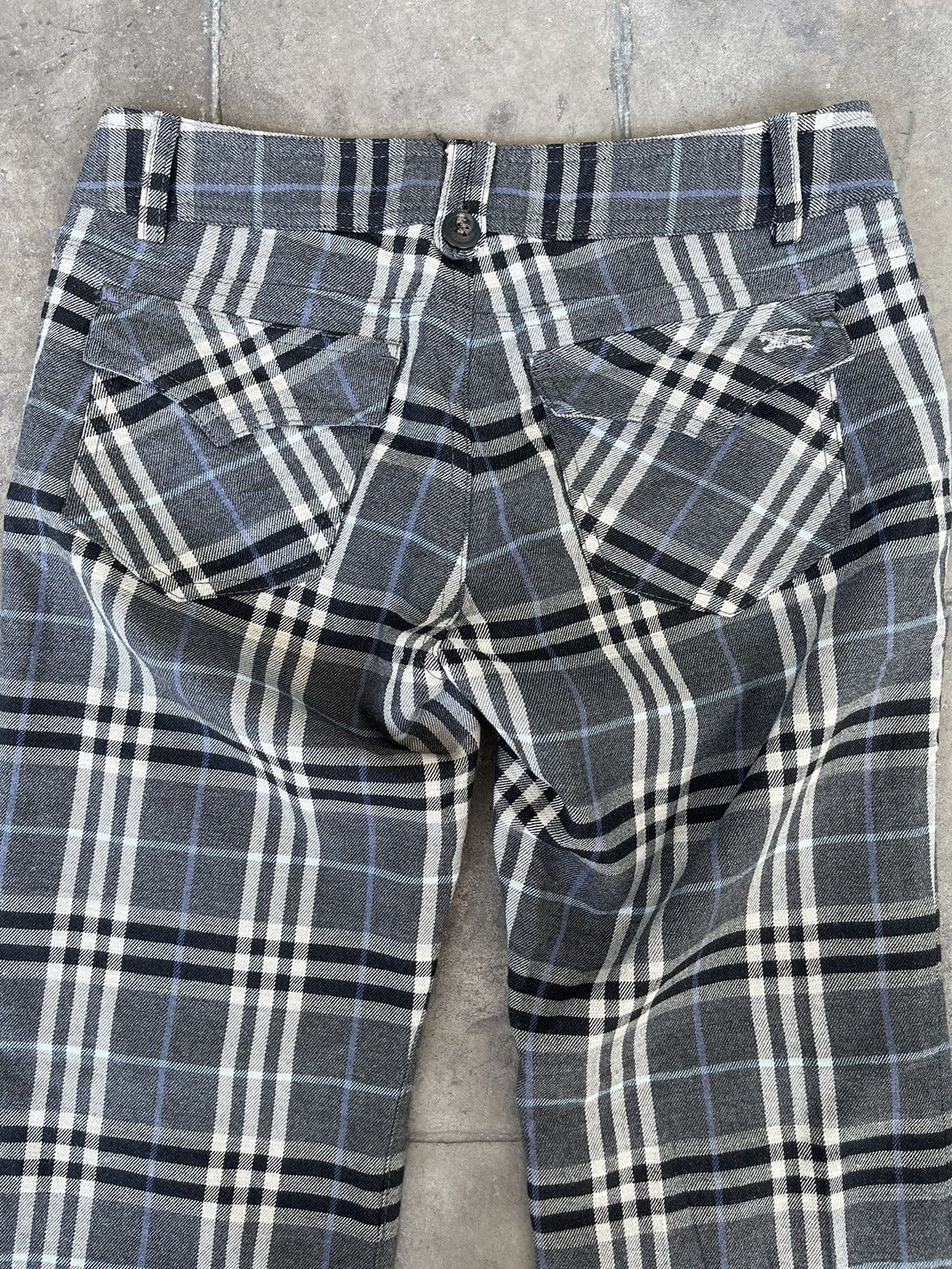 Burberry JAPAN MADE Burberry London Blue Label Flare Pant Size 28" / US 6 / IT 42 - 2 Thumbnail