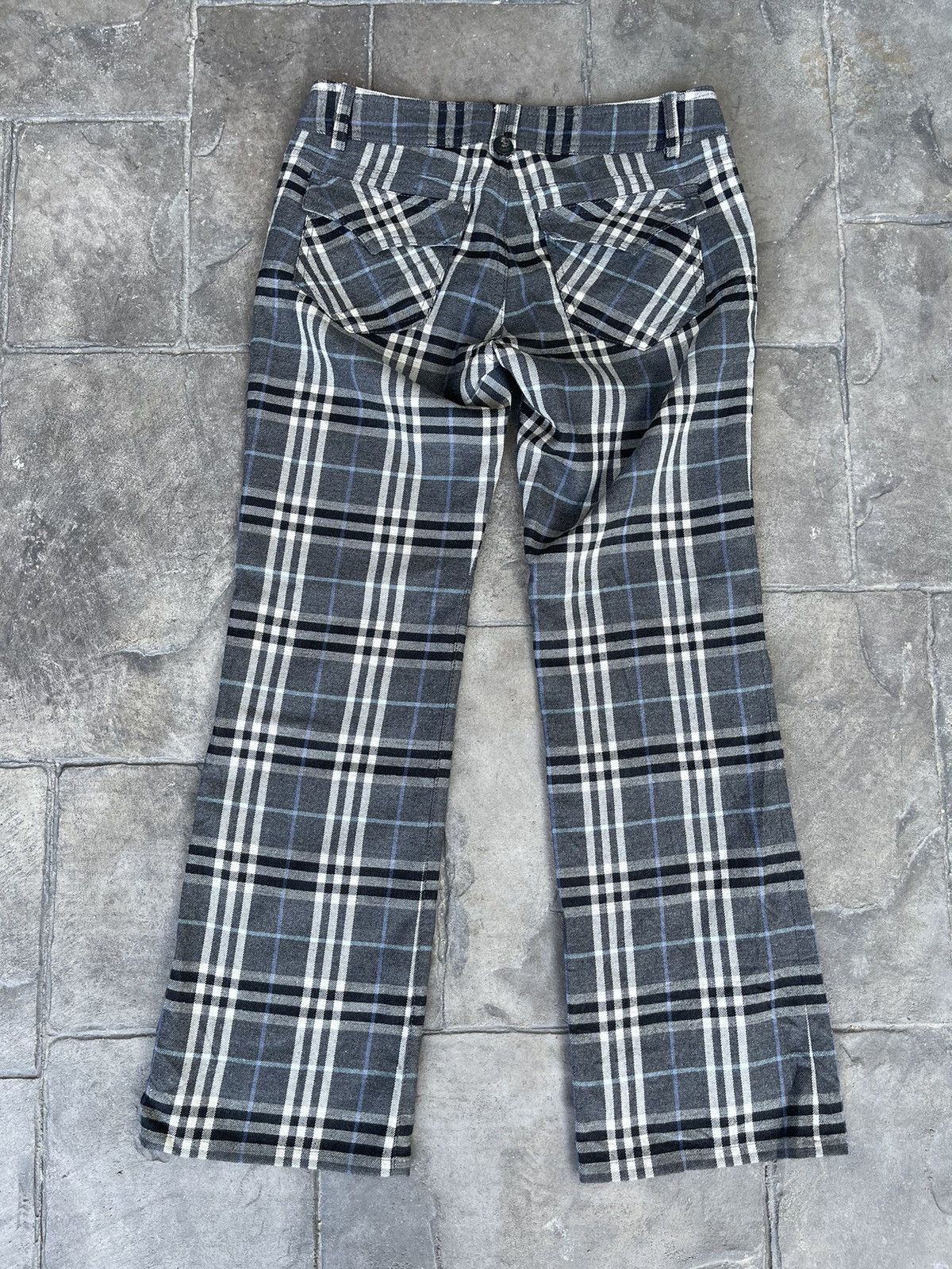 Burberry JAPAN MADE Burberry London Blue Label Flare Pant Size 28" / US 6 / IT 42 - 1 Thumbnail