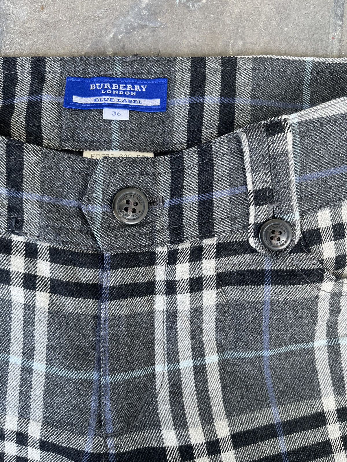 Burberry JAPAN MADE Burberry London Blue Label Flare Pant Size 28" / US 6 / IT 42 - 6 Thumbnail