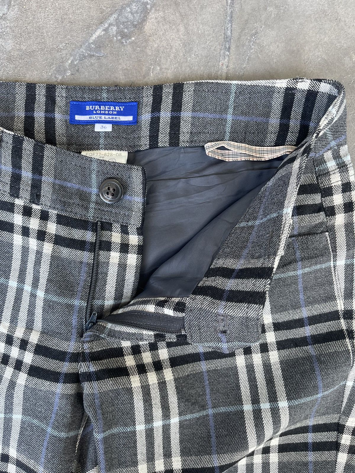 Burberry JAPAN MADE Burberry London Blue Label Flare Pant Size 28" / US 6 / IT 42 - 7 Thumbnail