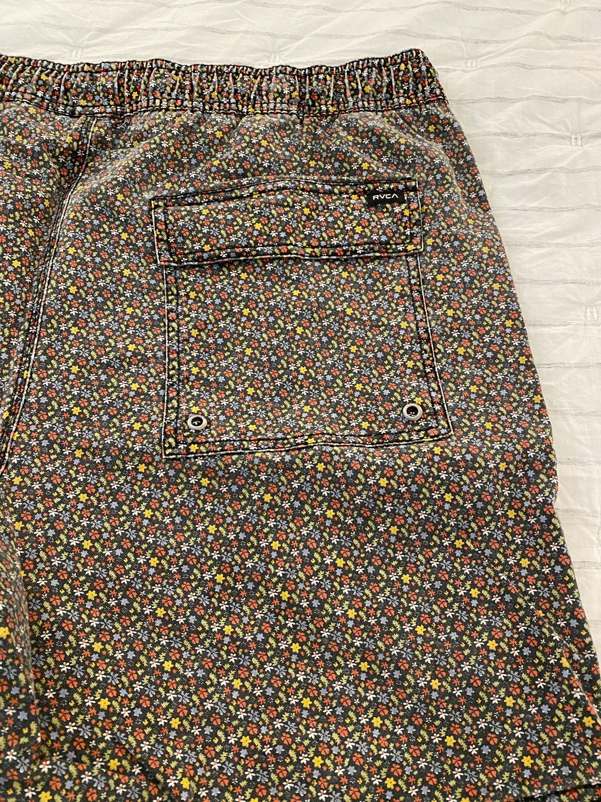 RVCA RVCA Escape Print Elastic Walk Shorts XXL Size US 38 / EU 54 - 12 Thumbnail