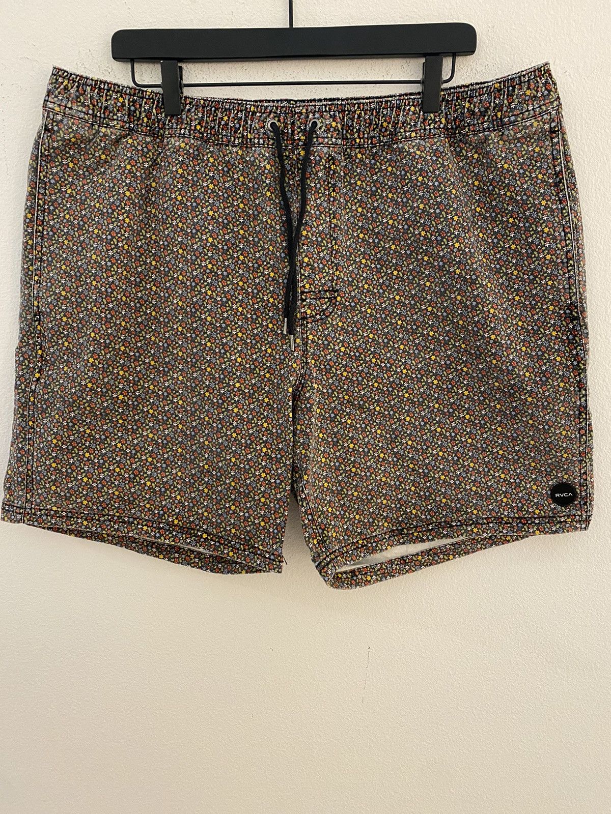 RVCA RVCA Escape Print Elastic Walk Shorts XXL Size US 38 / EU 54 - 1 Thumbnail