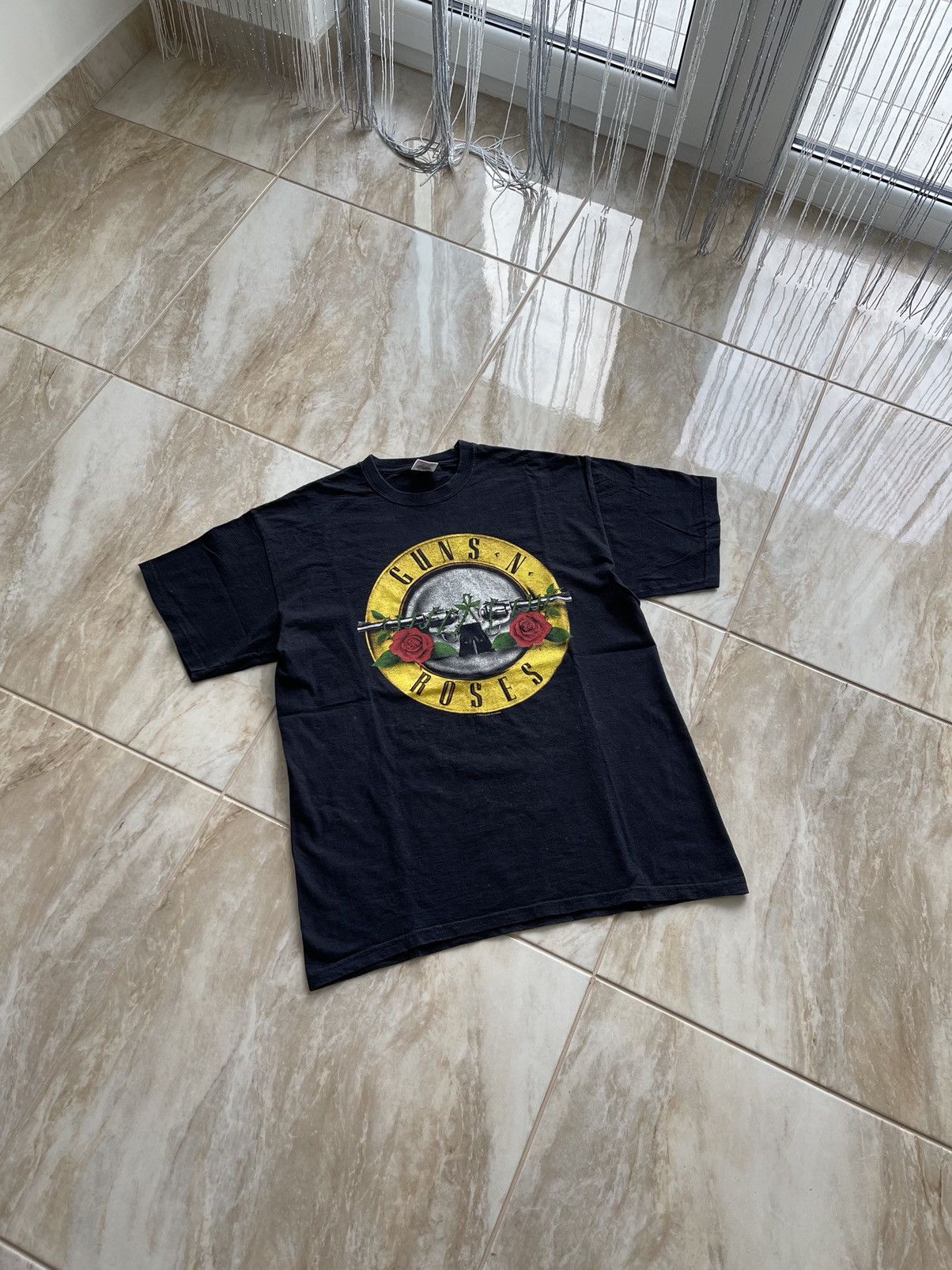 Guns N' Roses × Vintage VINTAGE GUNS N ROSES 2004 BAND TOUR TEE Size US M / EU 48-50 / 2 - 1 Thumbnail