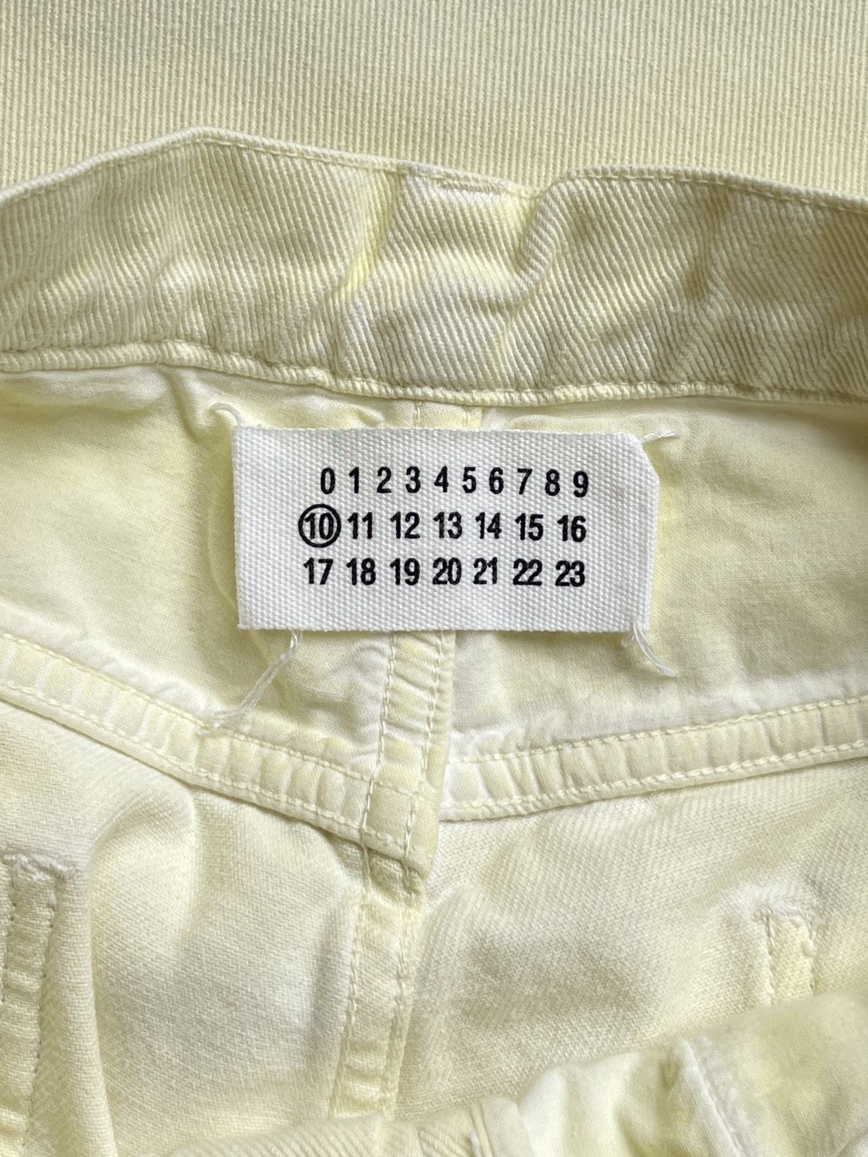 Maison Margiela ⚡️QUICK SALE⚡️Maison Margiela Light Yellow Jeans Size US 30 / EU 46 - 3 Thumbnail